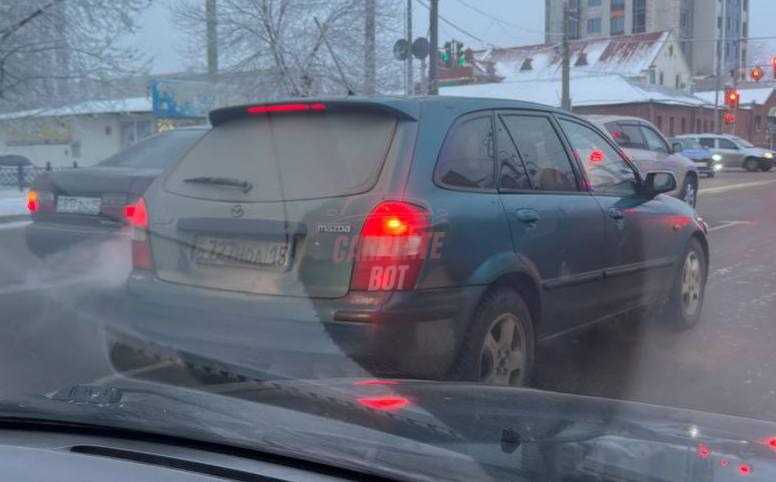 Mazda 323