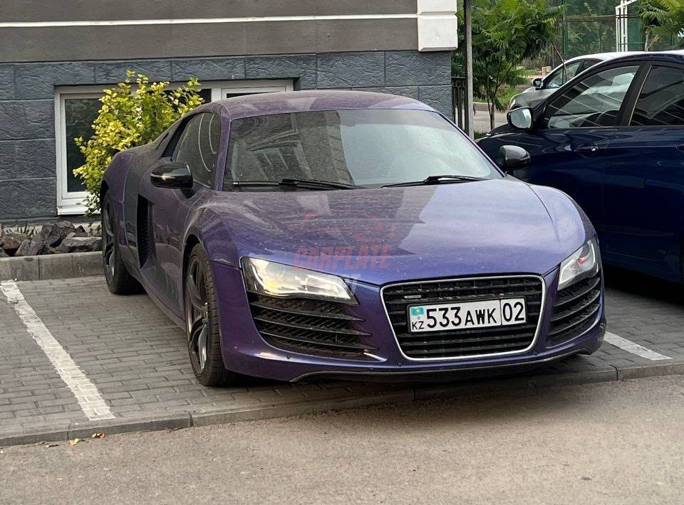 Audi R8