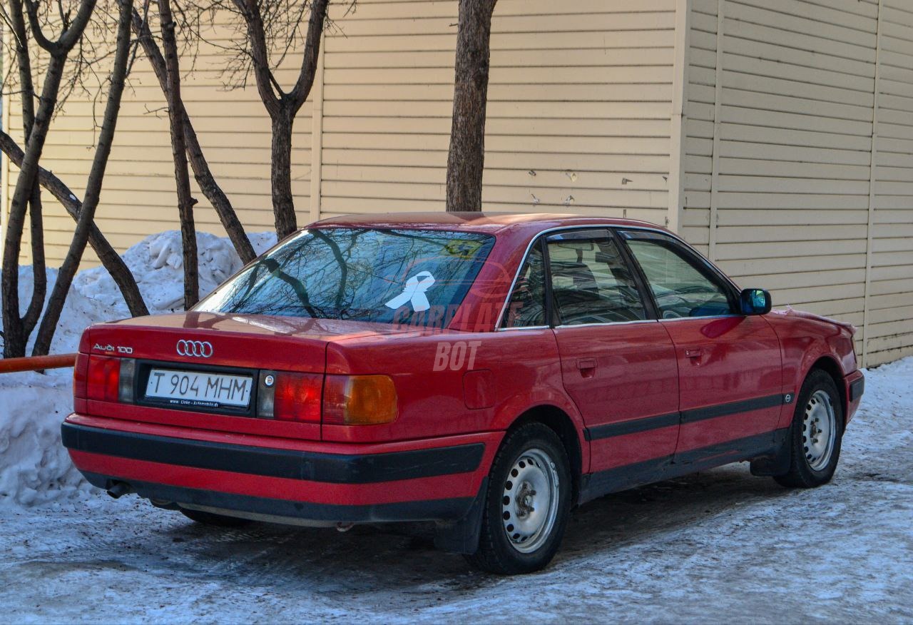 Audi 100