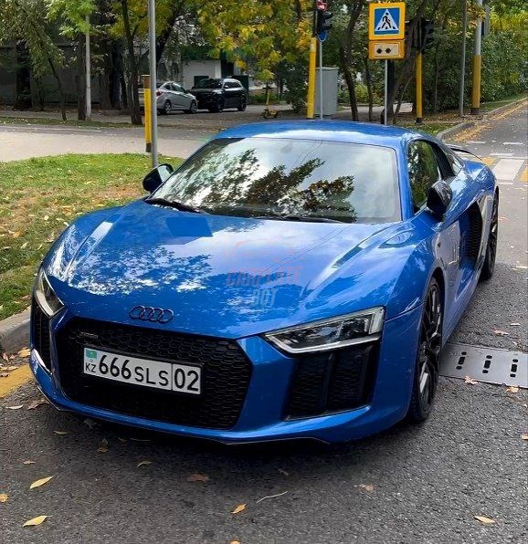 Audi R8