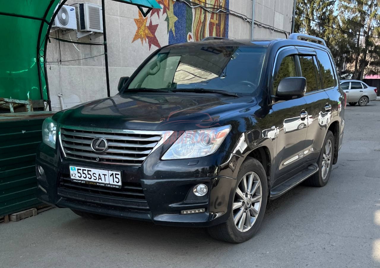 Lexus LX