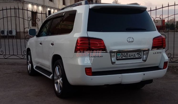 Lexus LX