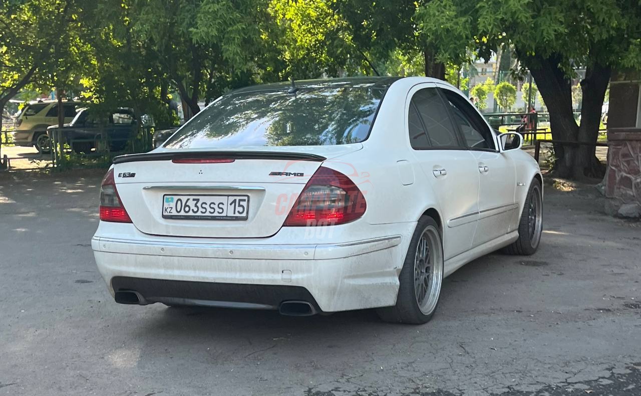 Mercedes-Benz E-Класс AMG