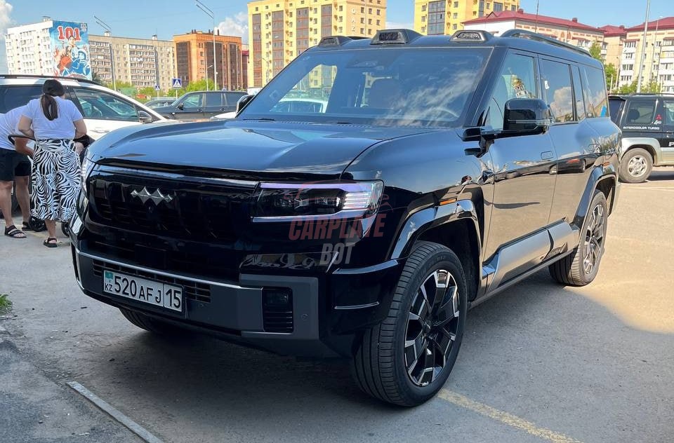 BYD FangChengBao Leopard 8