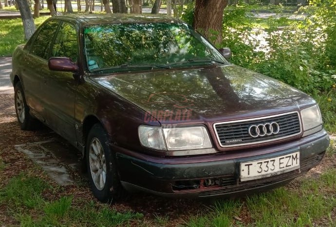 Audi 100