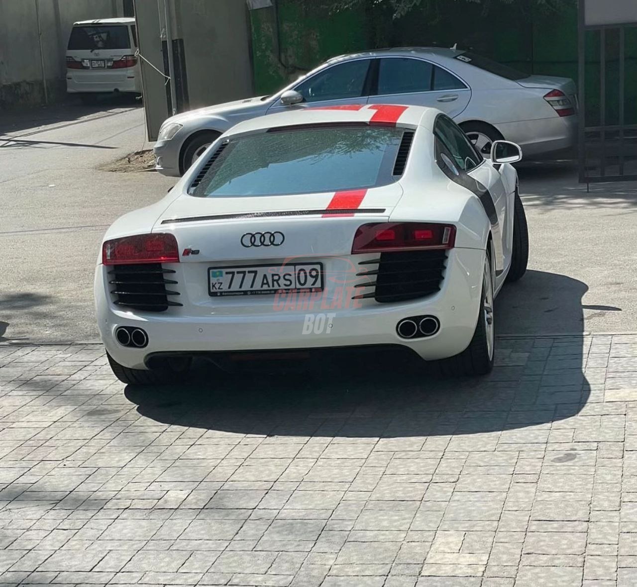 Audi R8