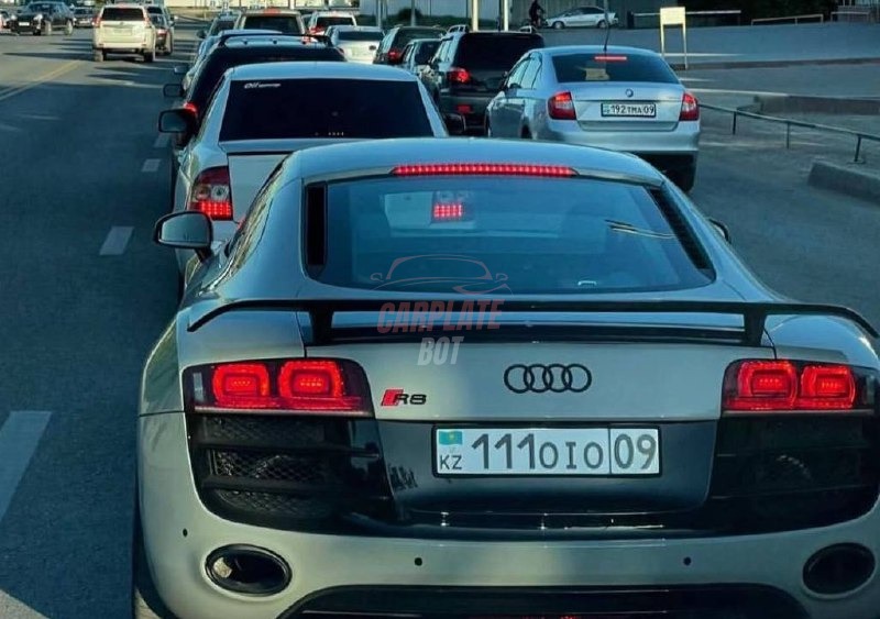 Audi R8