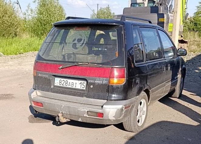 Mitsubishi Space Runner