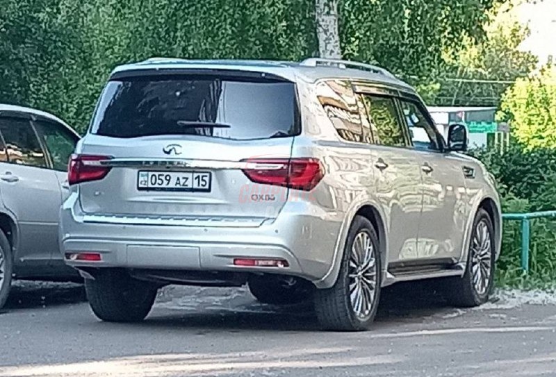 Infiniti QX80
