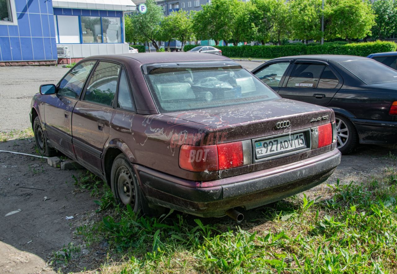 Audi 100