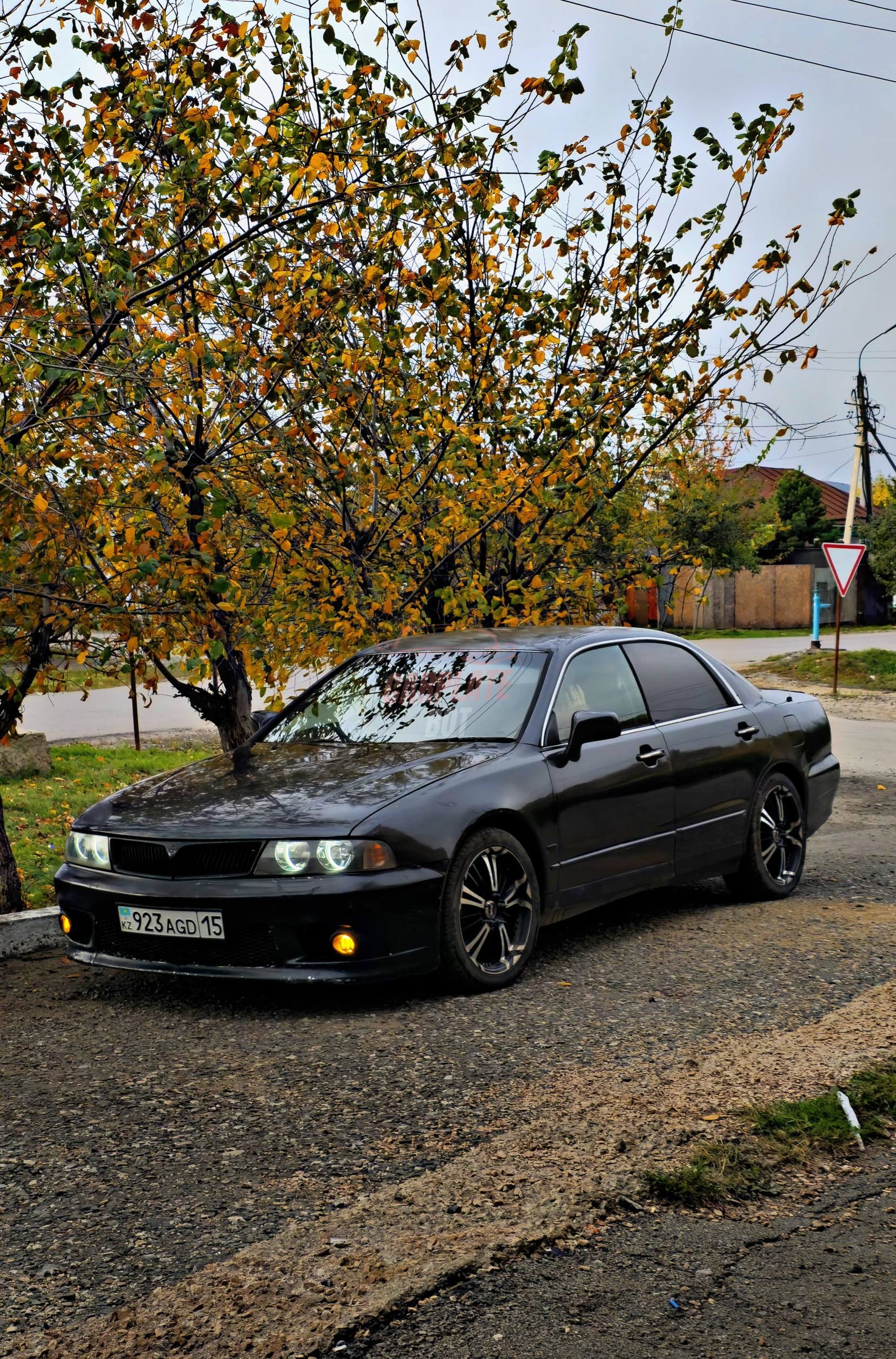 Mitsubishi Diamante