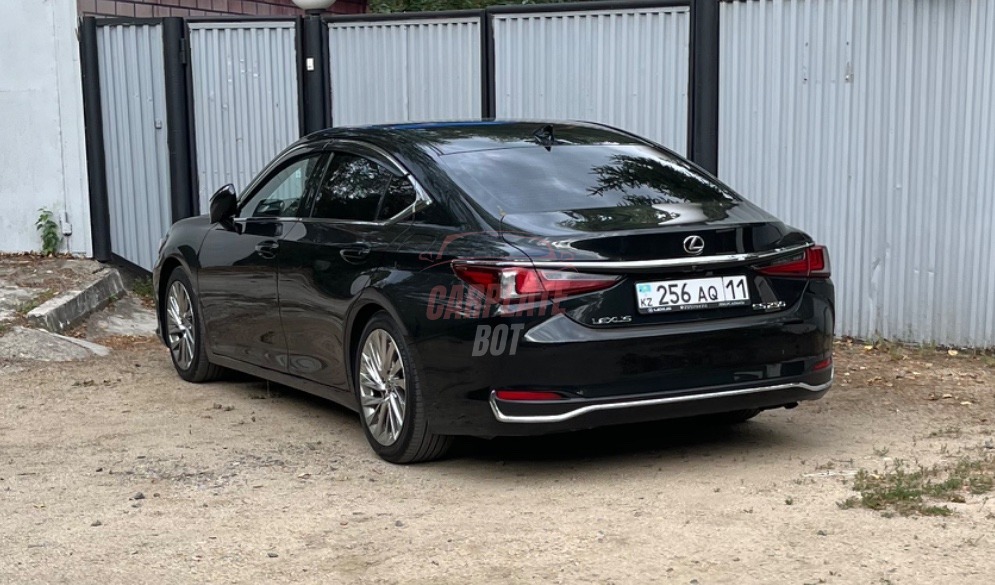 Lexus ES