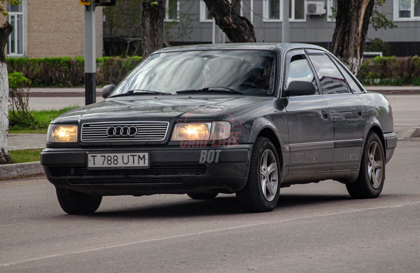 Audi 100