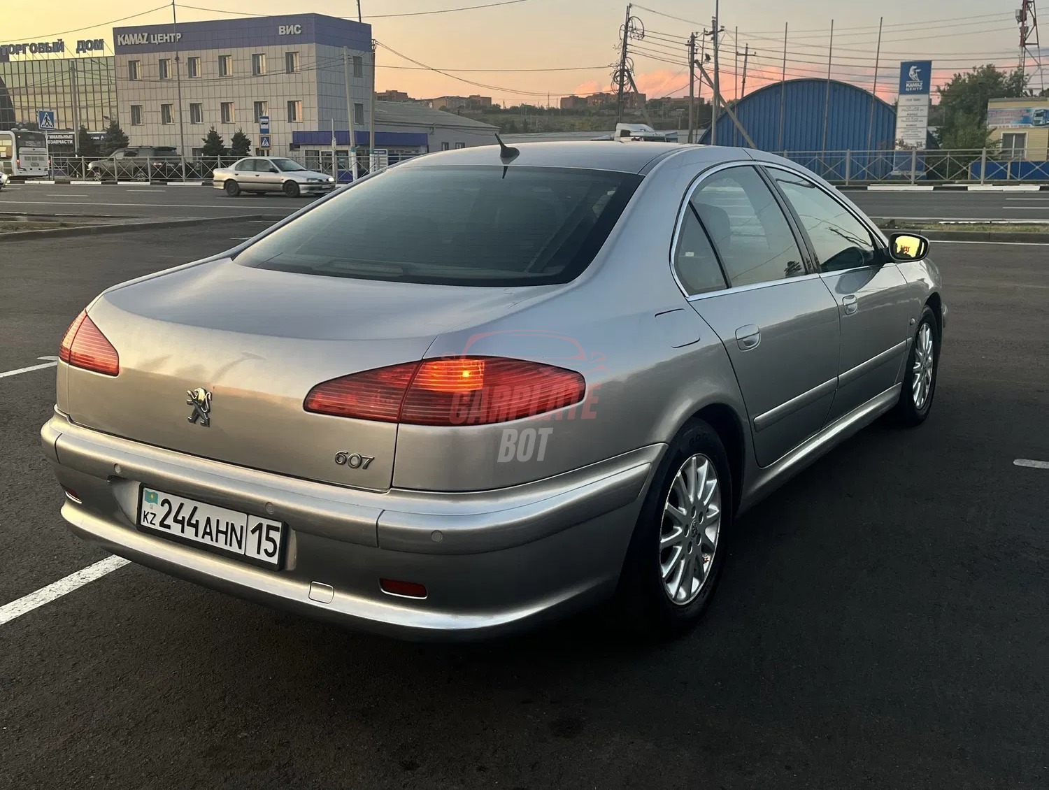 Peugeot 607