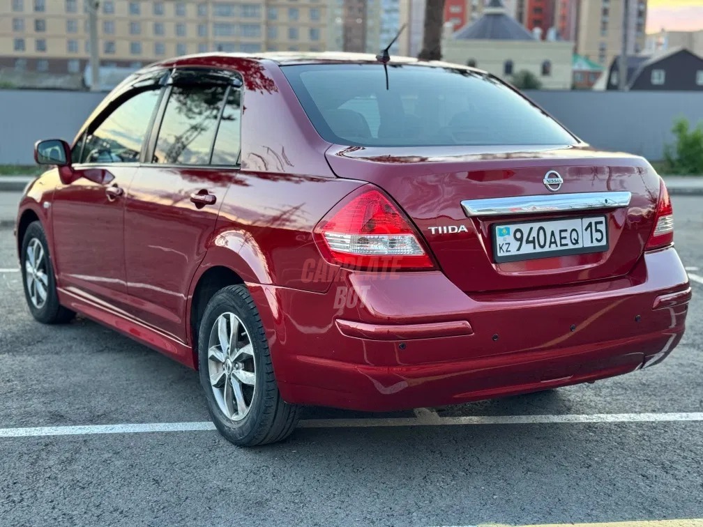 Nissan Tiida