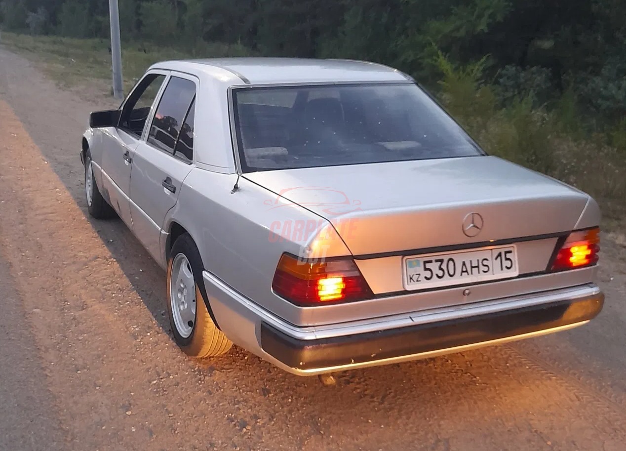 Mercedes-Benz W124